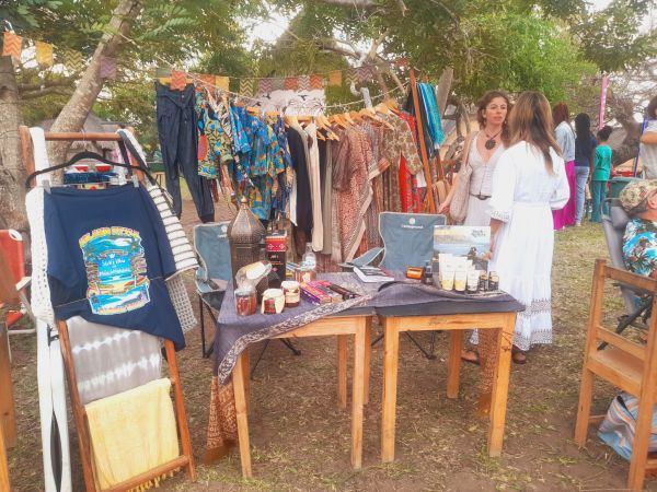 WINTER MARKET ENCANTA VISITANTES COM CULTURA, GASTRONOMIA E TALENTO NO KINGFISHER LAKE INTERNATIONAL SCHOOL