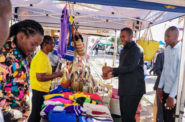 INHAMBANE LANÇA MARCA “DESTINO DE EXCELÊNCIA”, INAUGURA CENTRO DE POTENCIALIDADES E REFORÇA APOSTA NO INVESTIMENTO